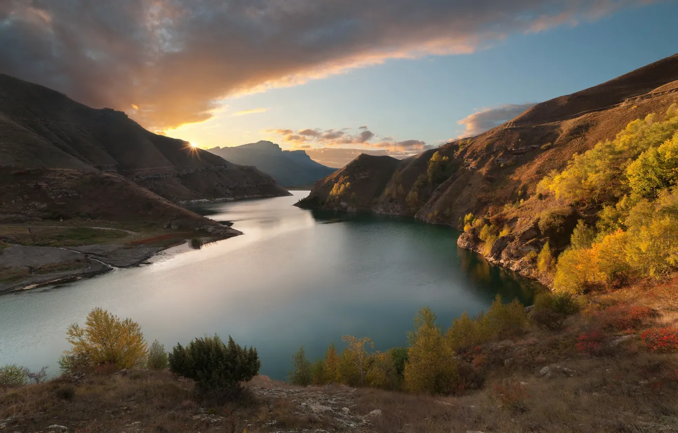 Фото обои солнце, лучи, пейзаж, горы, природа, Кабардино-Балкария, Алексей Дранговский, Былымское озеро