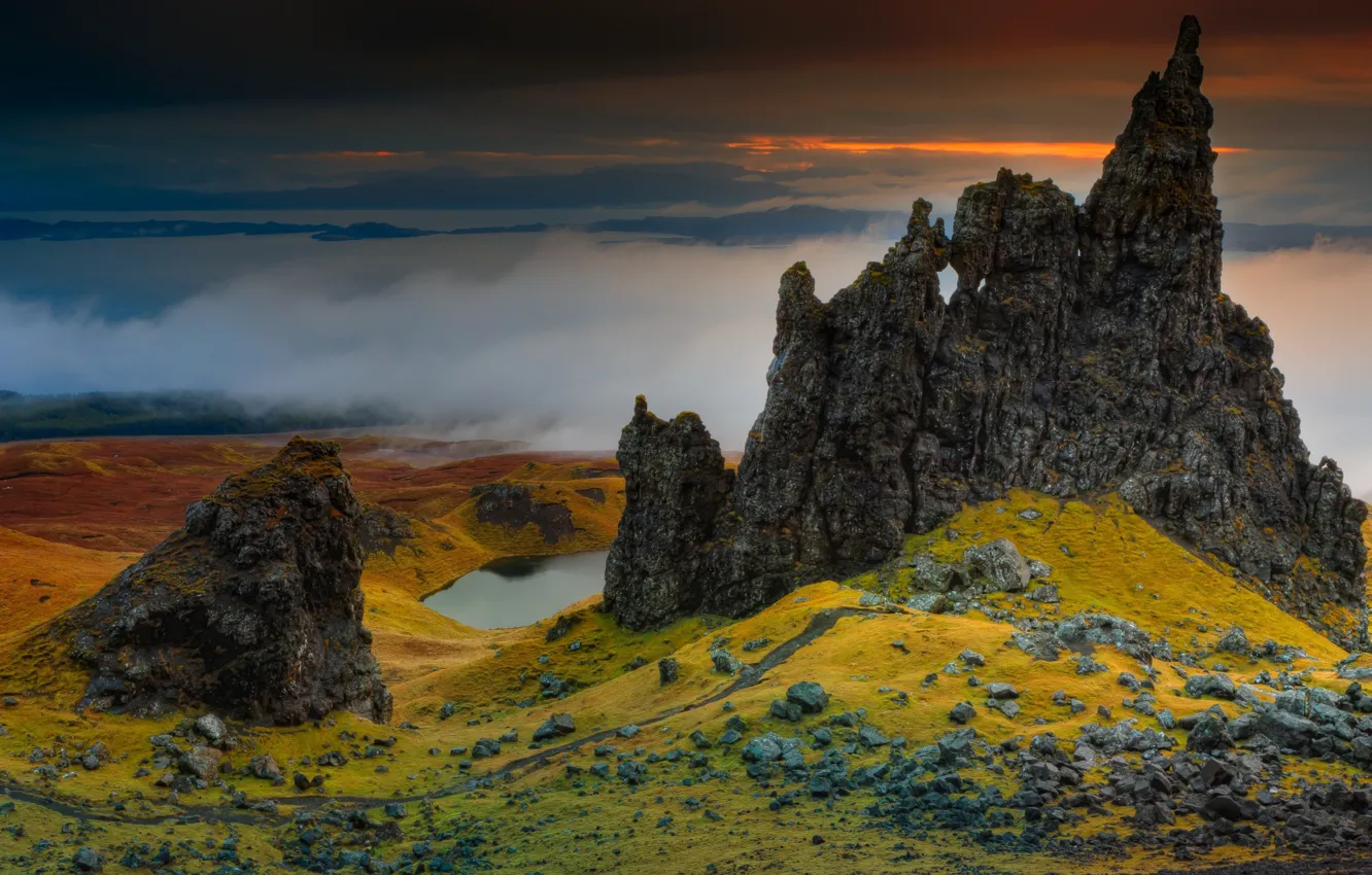 Фото обои облака, горы, озеро, скалы, Шотландия