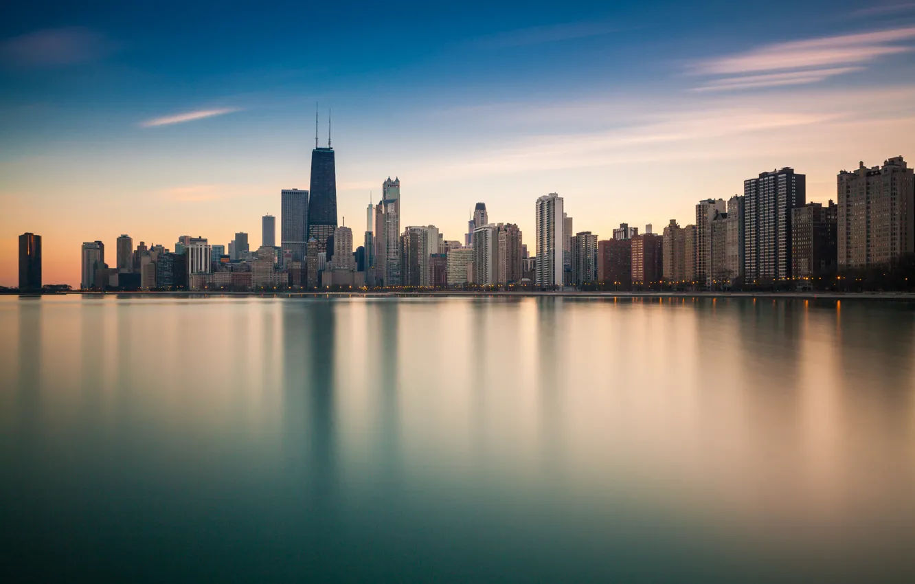 Фото обои город, отражение, океан, берег, небоскребы, Чикаго, Иллиноис, панорамма