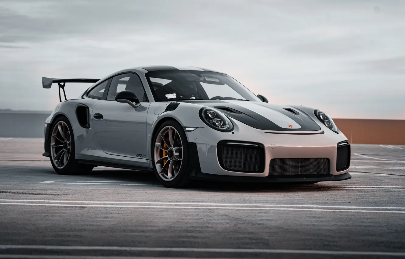 Фото обои Porsche 911 GT2 RS, Porsche, спортивная машина, серый