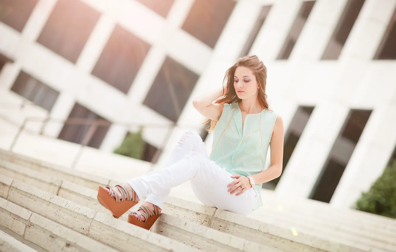 Фото обои Girl, Beautiful, Model, Sun, Sitting, Stairs, Carolyn