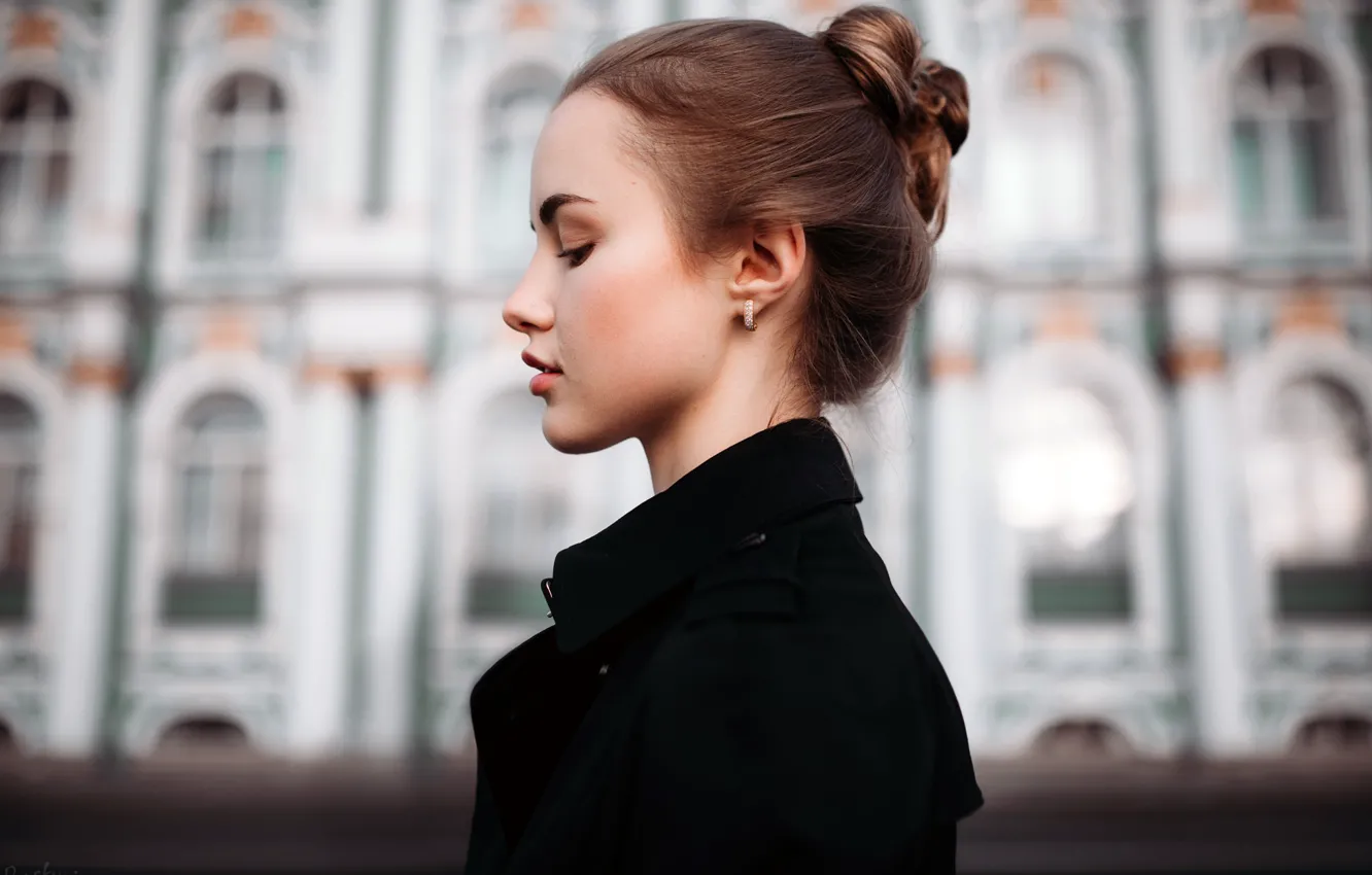 Фото обои girl, brown hair, photo, photographer, model, lips, face, portrait