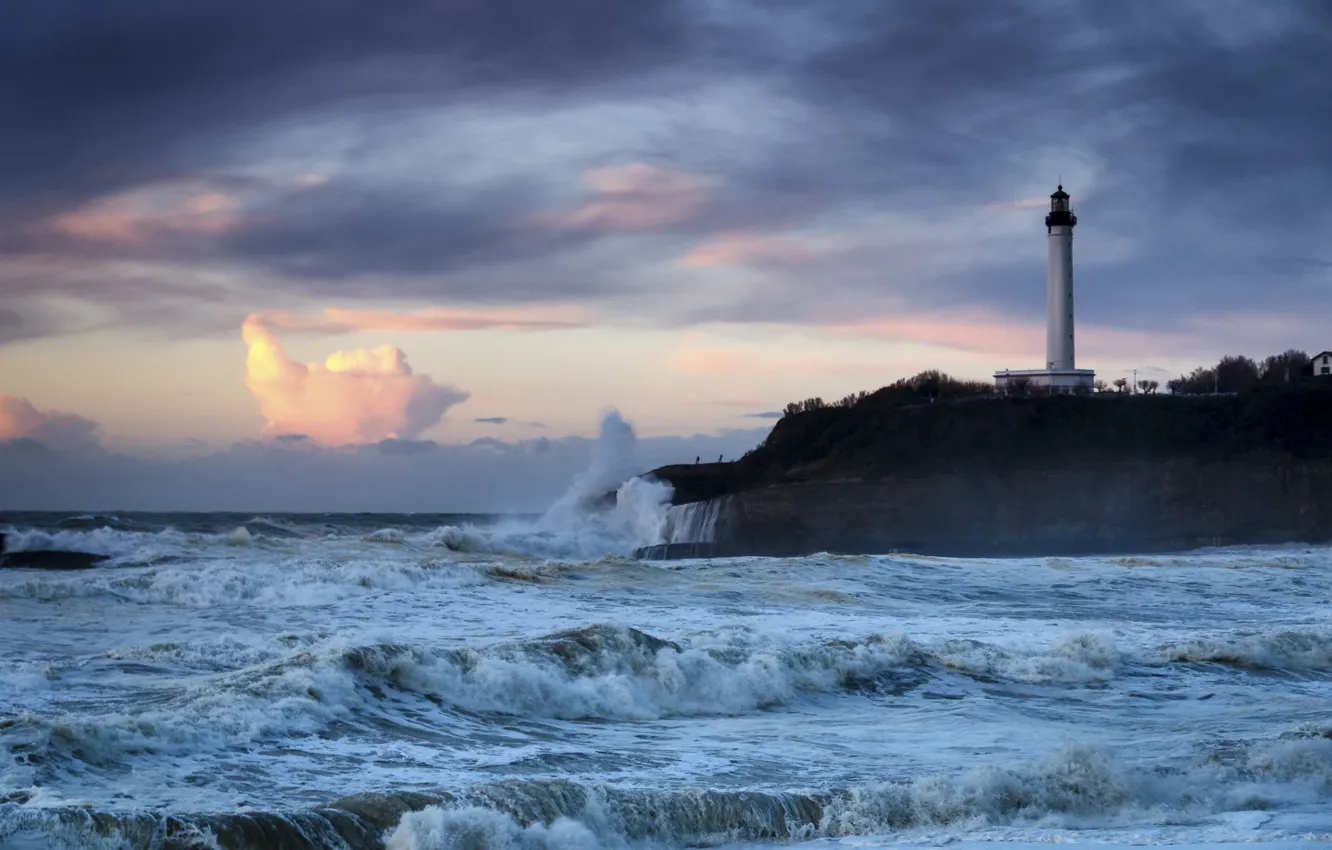 Фото обои море, шторм, Франция, маяк, France, мыс, Бискайский залив, Biarritz