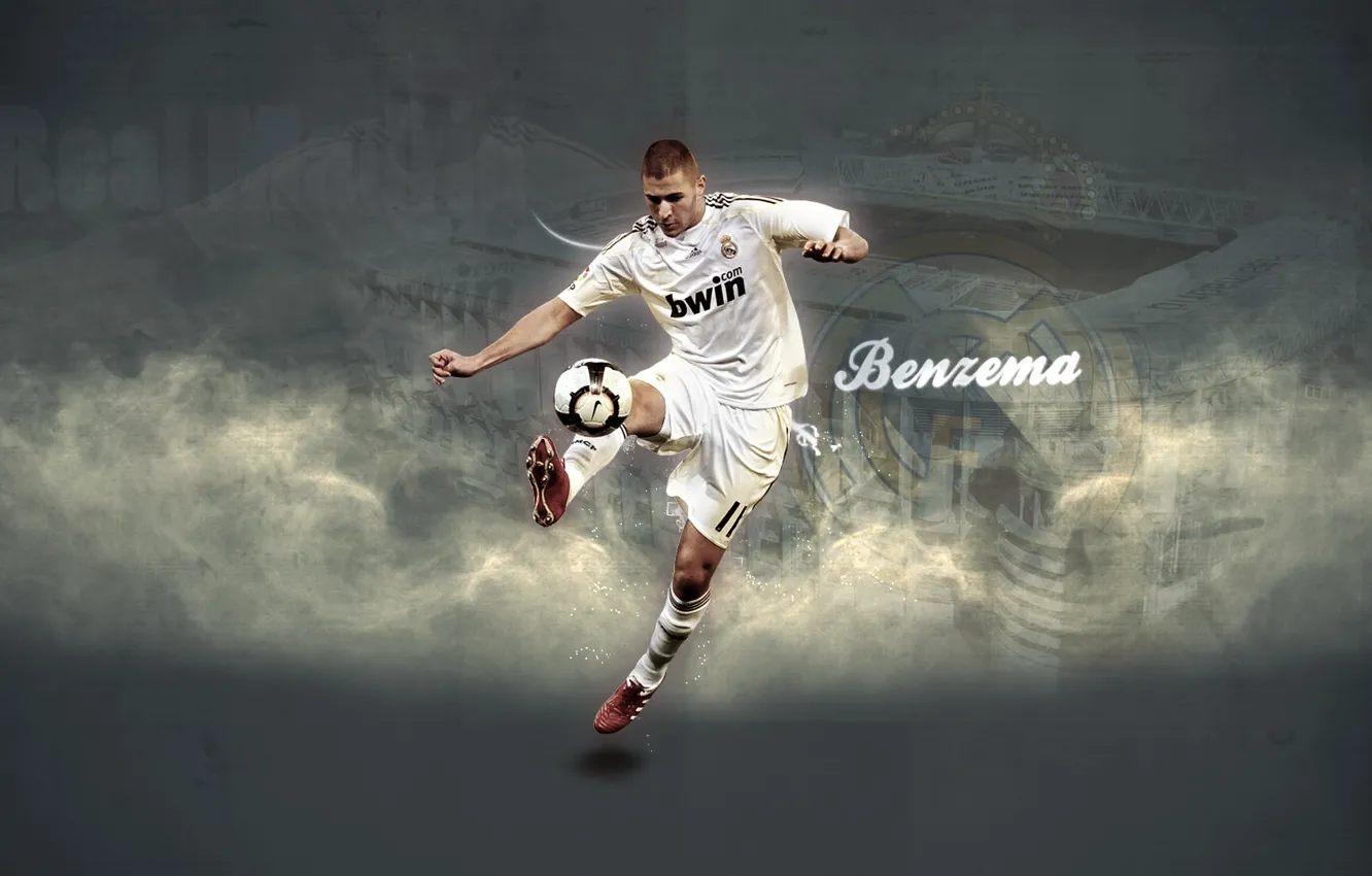 Фото обои wallpaper, sport, stadium, football, Santiago Bernabeu, player, Karim Benzema, Real Madrid CF