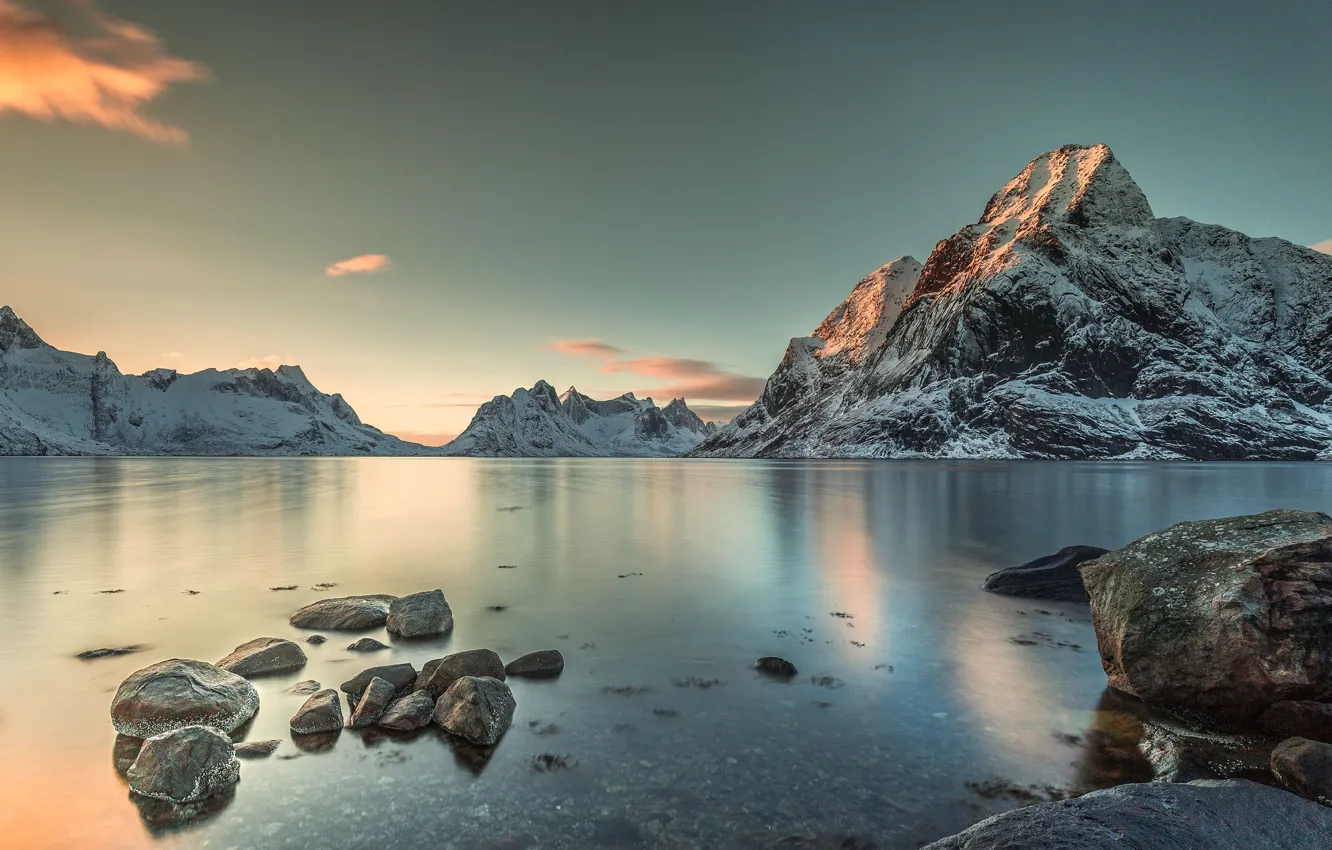 Фото обои небо, снег, пейзаж, горы, берег, Норвегия