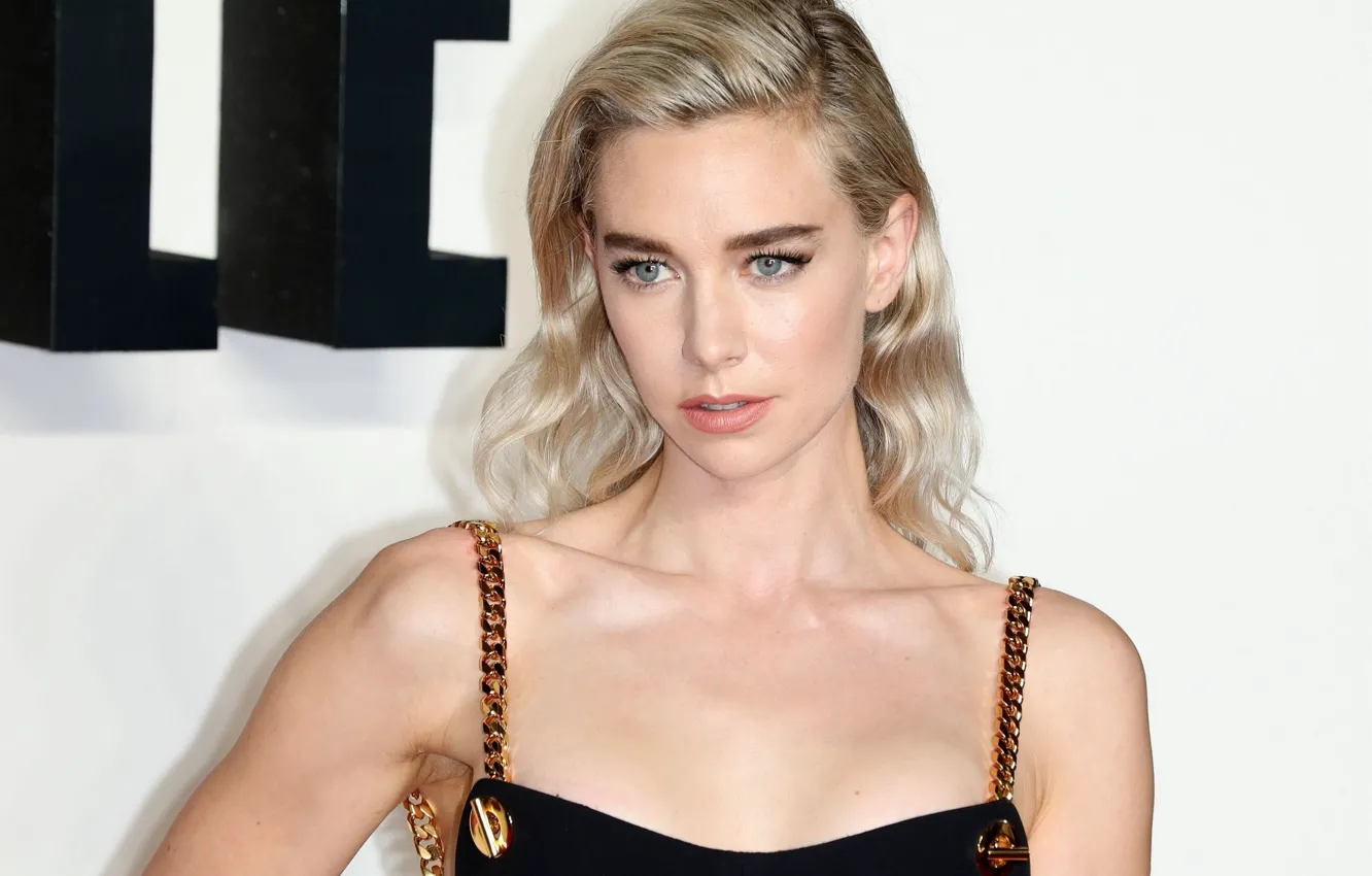 Фото обои взгляд, поза, макияж, актриса, блондинка, hair, Ванесса Кирби, Vanessa Kirby