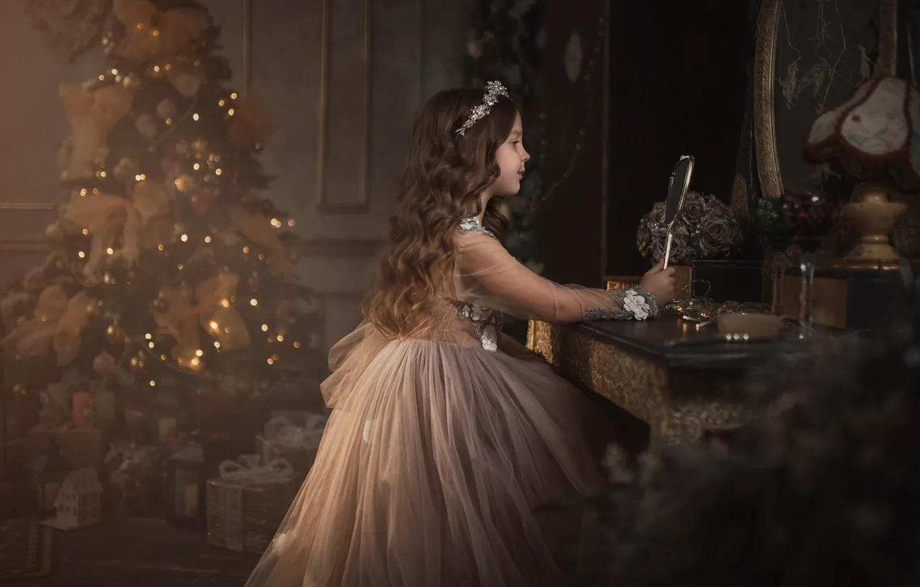 Фото обои фото, елка, платье, зеркало, девочка, Новый год, Алина Мур
