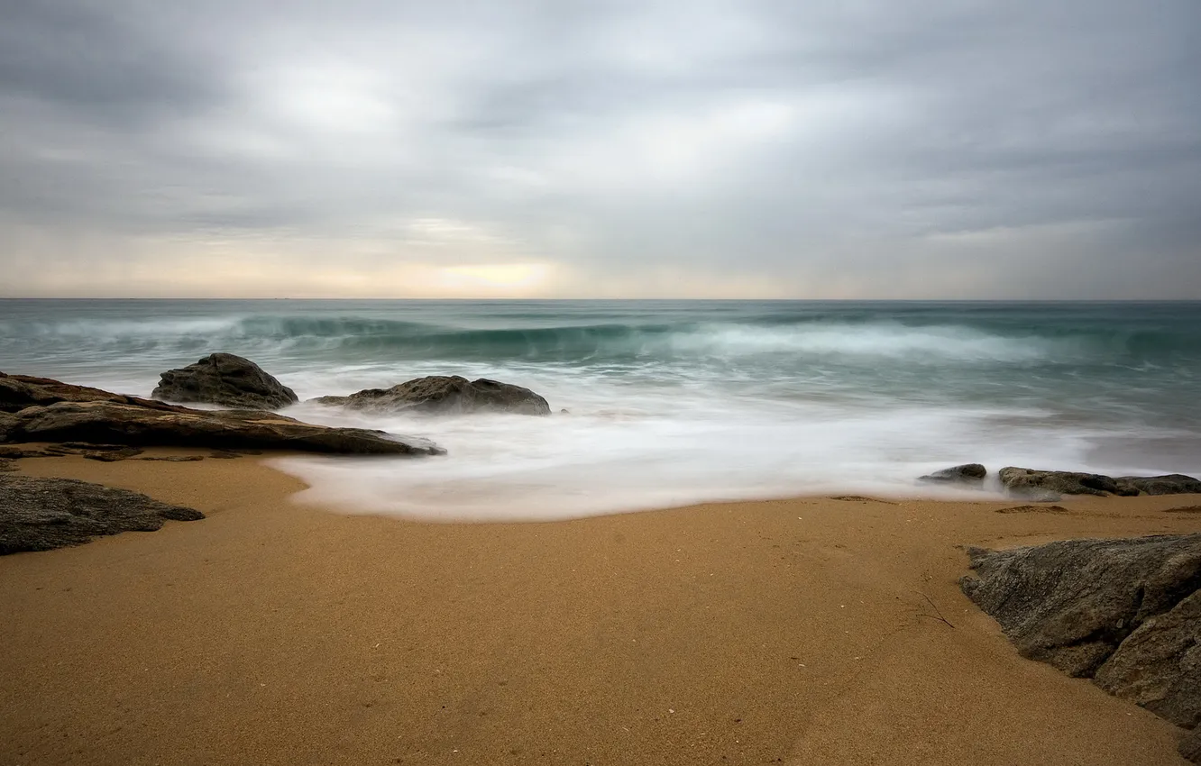 Фото обои волны, небо, камни, океан, берег, побережье, пейзажи, камень