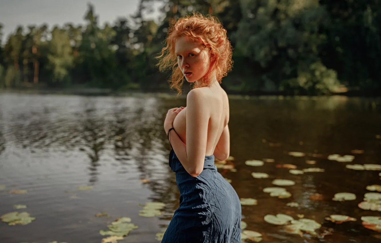 Фото обои вода, девушка, природа, рыжая, кувшинки, Георгий Чернядьев, Georgy Chernyadyev, Арина Бикбулатова