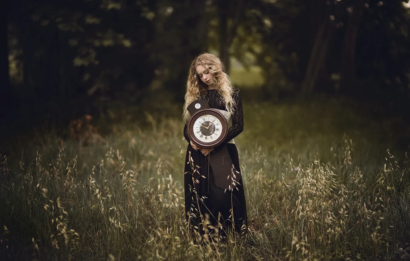 Фото обои часы, девочка, Paola