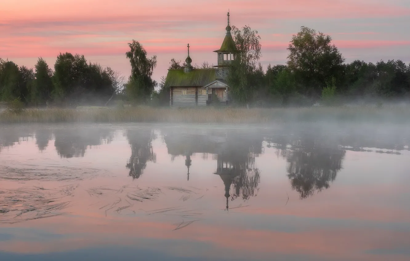 Фото обои туман, озеро, церковь