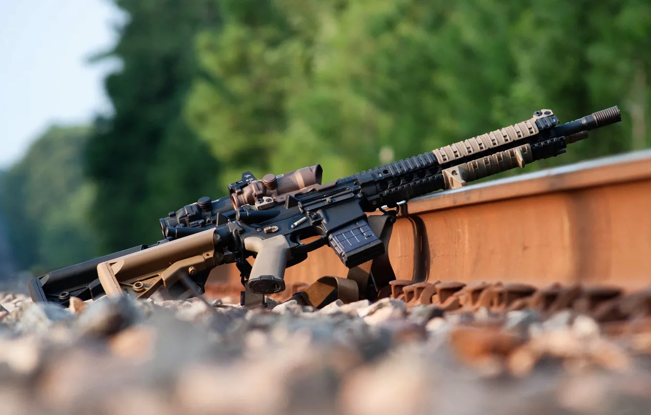 Фото обои оружие, рельсы, AR-15, штурмовая винтовка