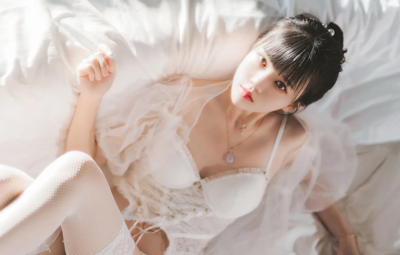 Фото обои Lingerie, Beautiful, Asian, Model, Woman, Sofa, Cute, Pretty