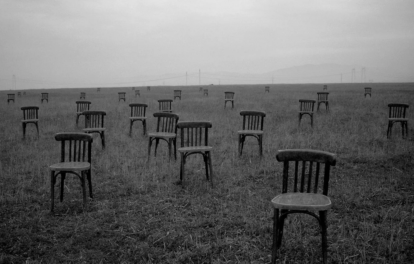 Фото обои поле, одиночество, фотография, стулья