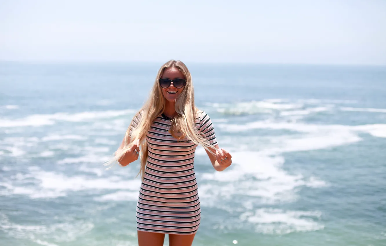 Фото обои море, лето, девушка, радость, улыбка