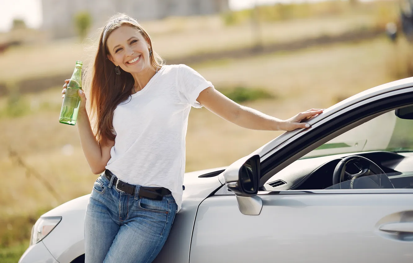 Фото обои car, girl, young, beautiful, jeans
