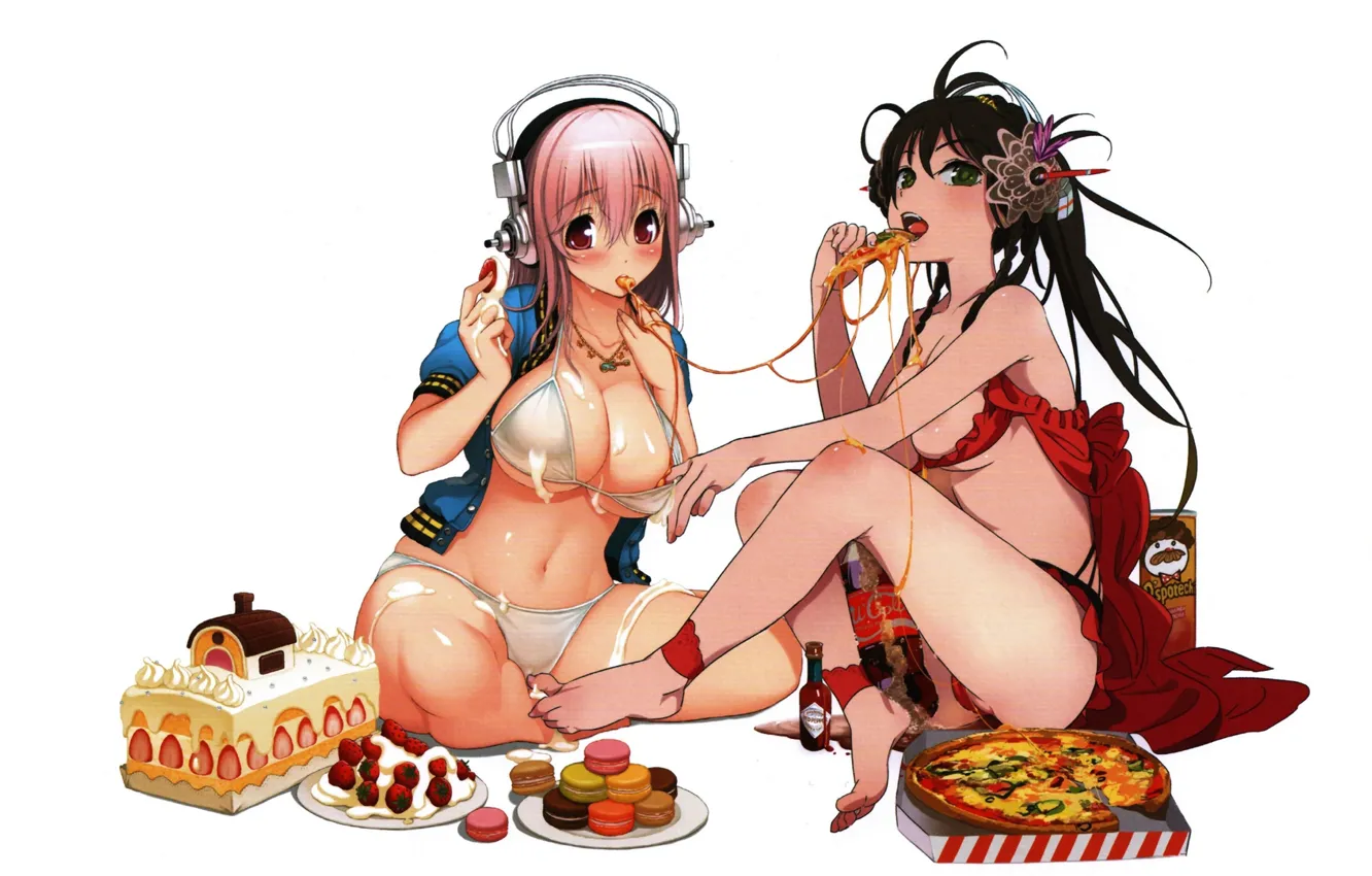 Фото обои наушники, бикини, две девушки, пицца, розовые волосы, Yuki Hime, макарони, Sonico