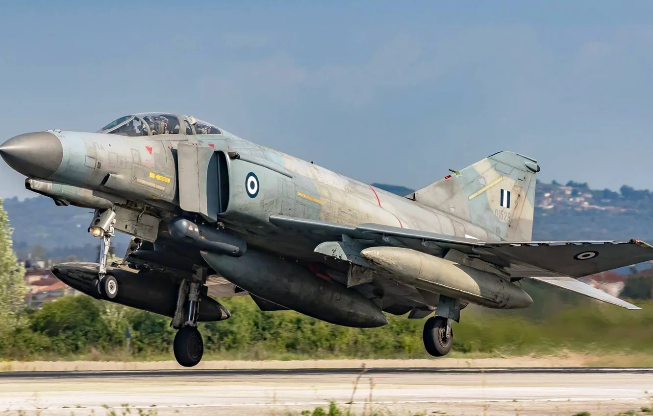 Фото обои Истребитель, Посадка, F-4 Phantom II, Шасси, McDonnell Douglas F-4 Phantom II, ВВС Греции, Hellenic Air …