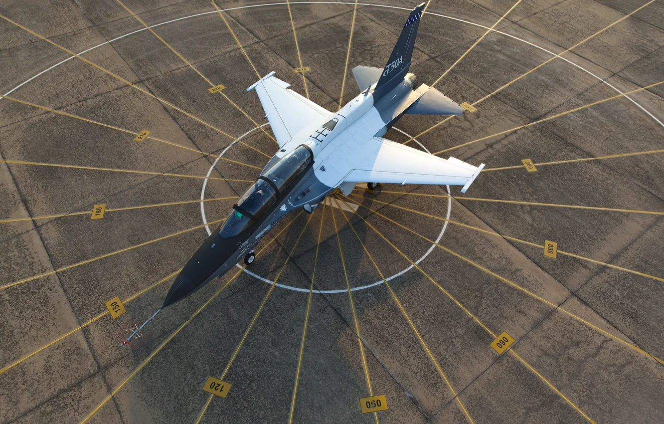 Фото обои самолёт, аэродром, Lockheed Martin, учебно-боевой, T-50A