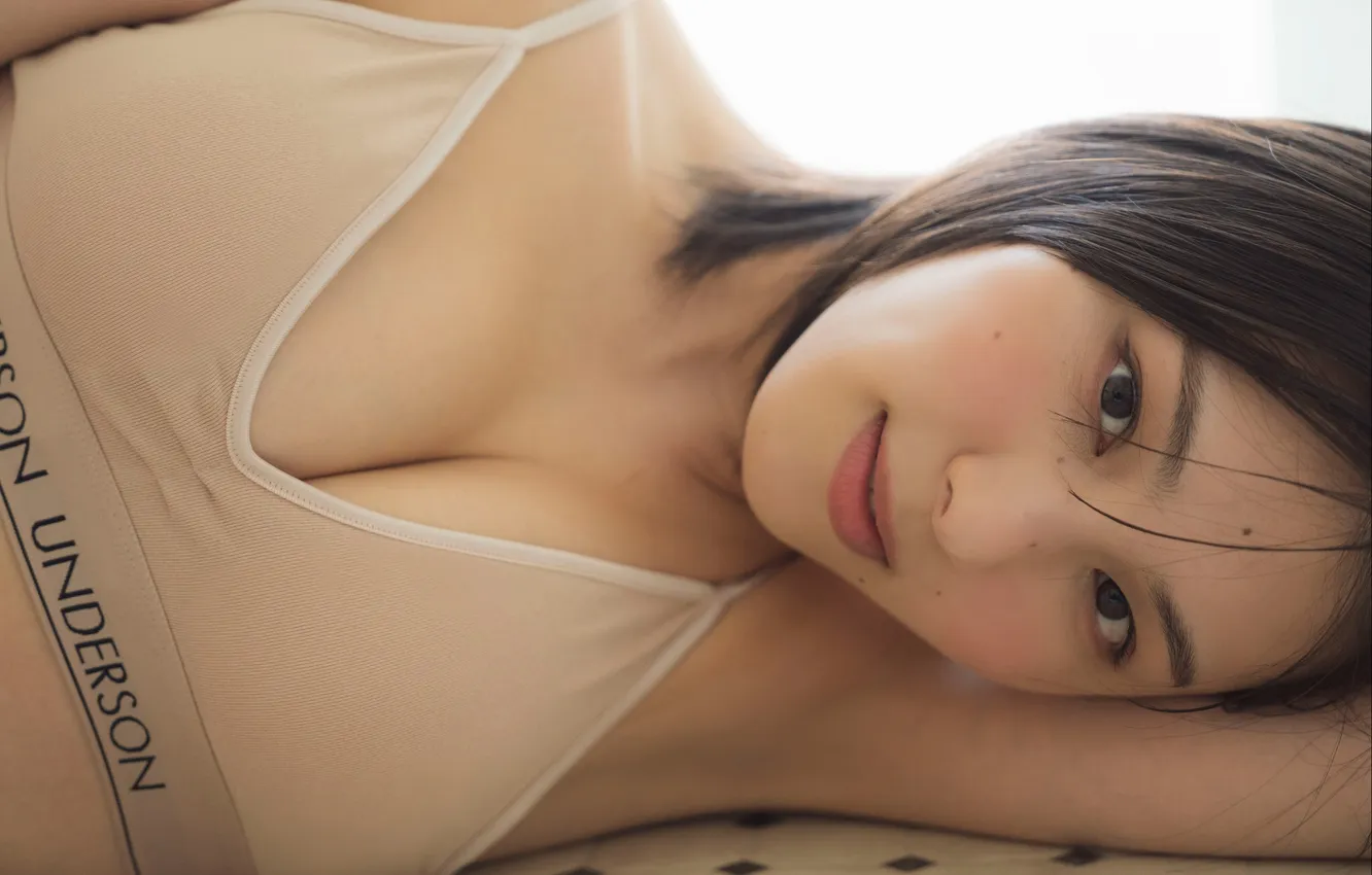 Фото обои Beautiful, Asian, Model, Smile, Woman, Lying Down, Laying, Pretty
