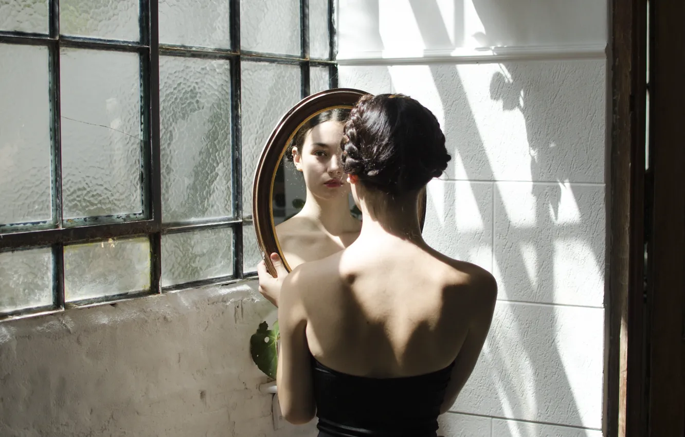 Фото обои взгляд, девушка, зеркало