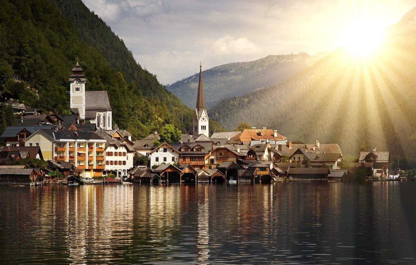 Фото обои солнце, лучи, горы, озеро, дома, Австрия, Альпы, леса