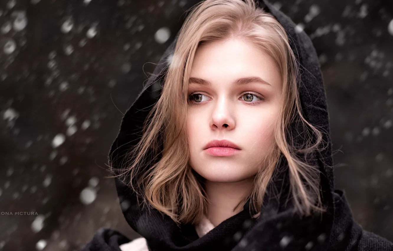Фото обои зима, взгляд, девушка, снег, лицо, капюшон, iCONA pICTURA