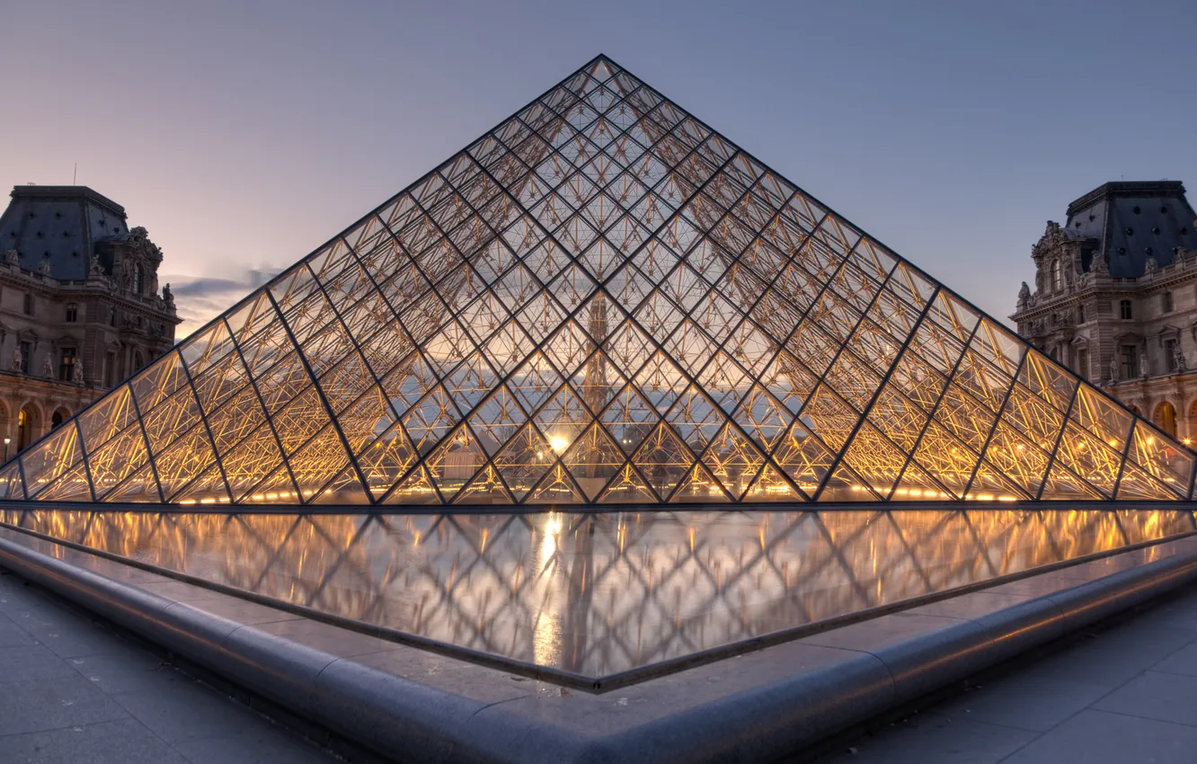 Фото обои закат, город, Франция, Париж, вечер, Лувр, освещение, пирамида