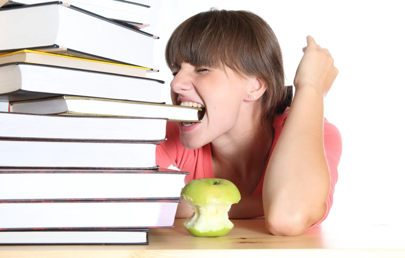 Фото обои девушка, учеба, книги, яблоко, школьница, студентка, надоело
