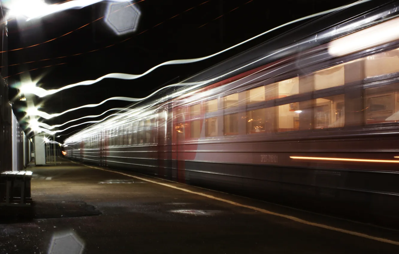 Фото обои свет, поезд, выдержка, перрон, платформа, длинная, электропоезд