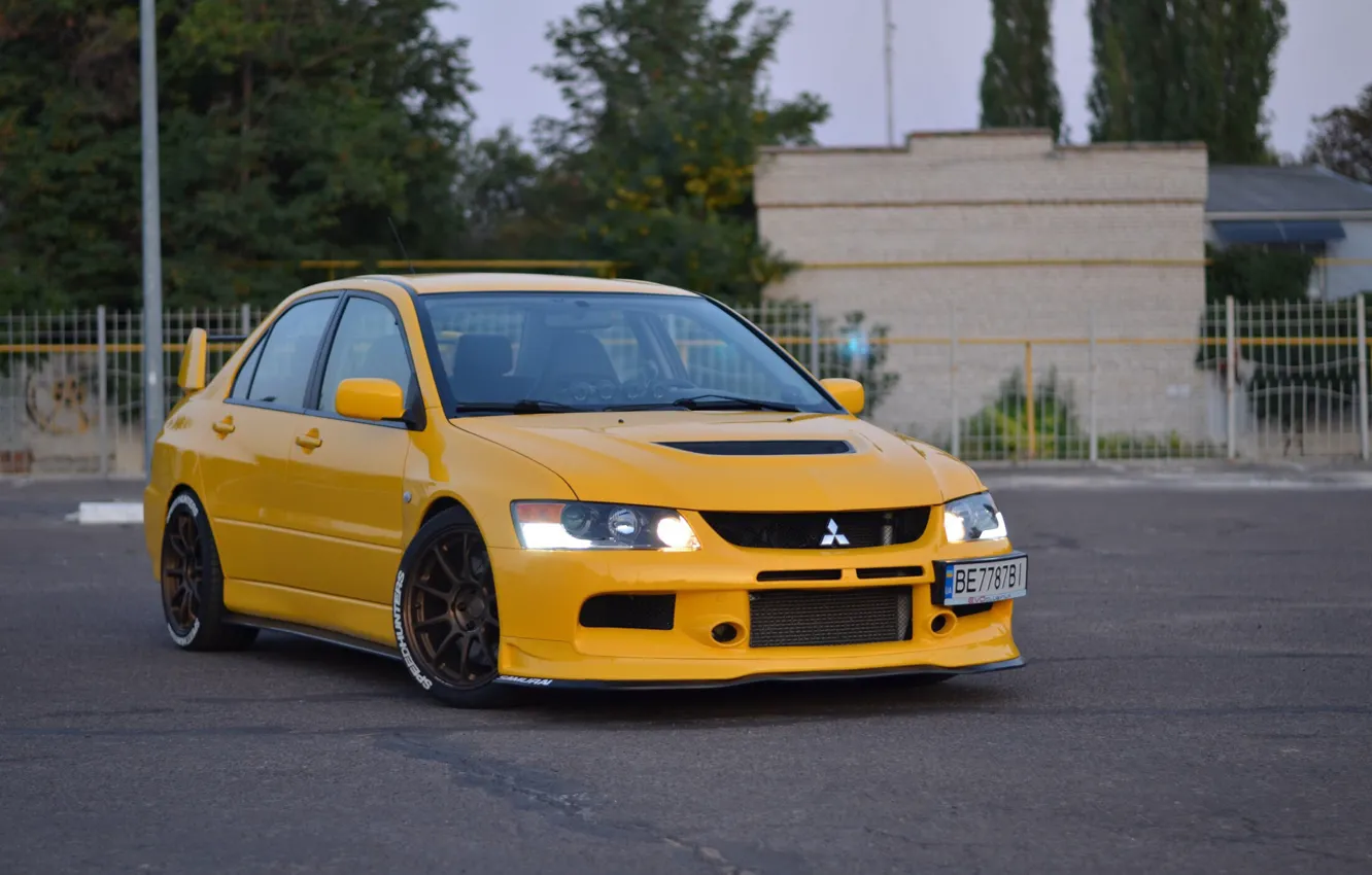 Фото обои Light, Yellow, Lancer Evolution IX