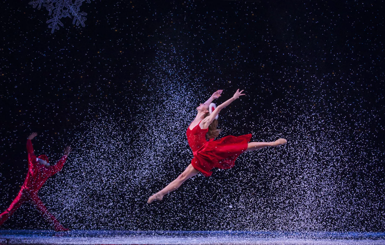 Фото обои снег, полет, прыжок, сцена, танец, Рождество, Новый год, балерина