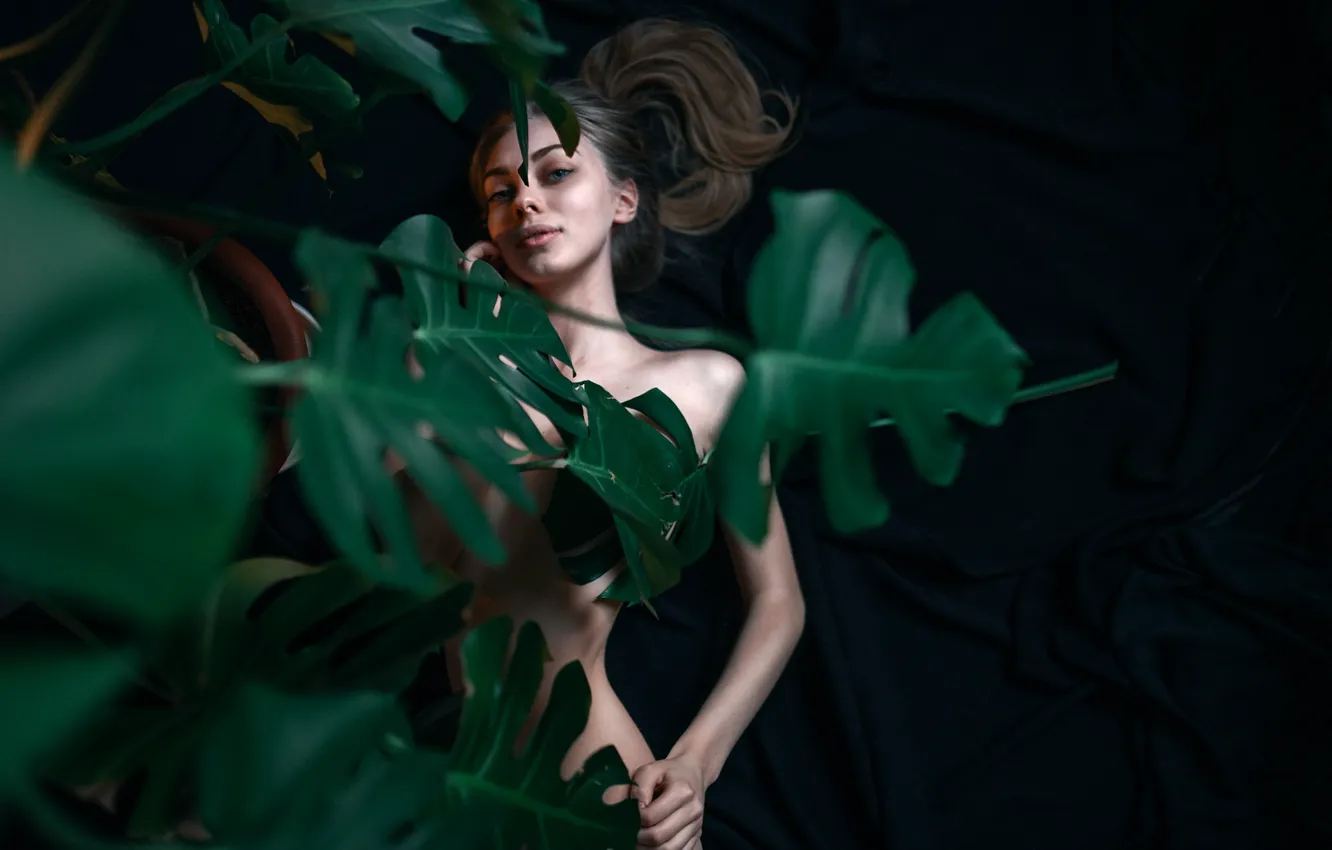Фото обои model, nude, brunette, Leaves, Густарев Максим