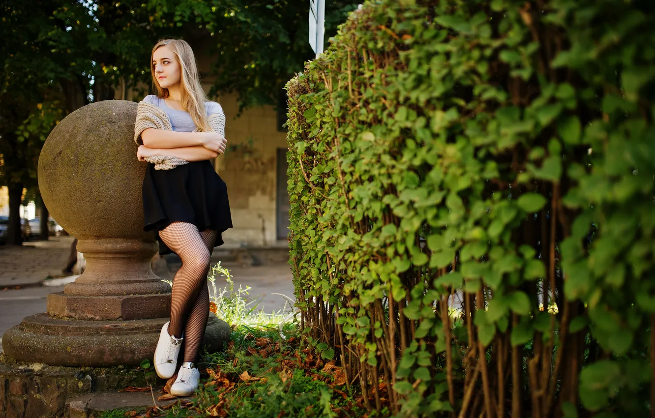 Фото обои girl, woman, young, street, skirt, tights