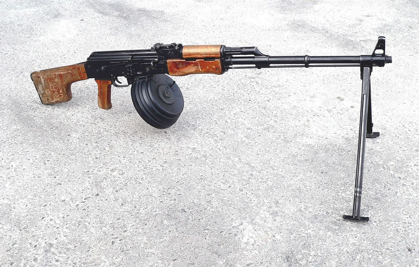 Фото обои индекс 6П2), «ручной пулемет Калашникова», (РПК, В 1961 г. на вооружение поступил