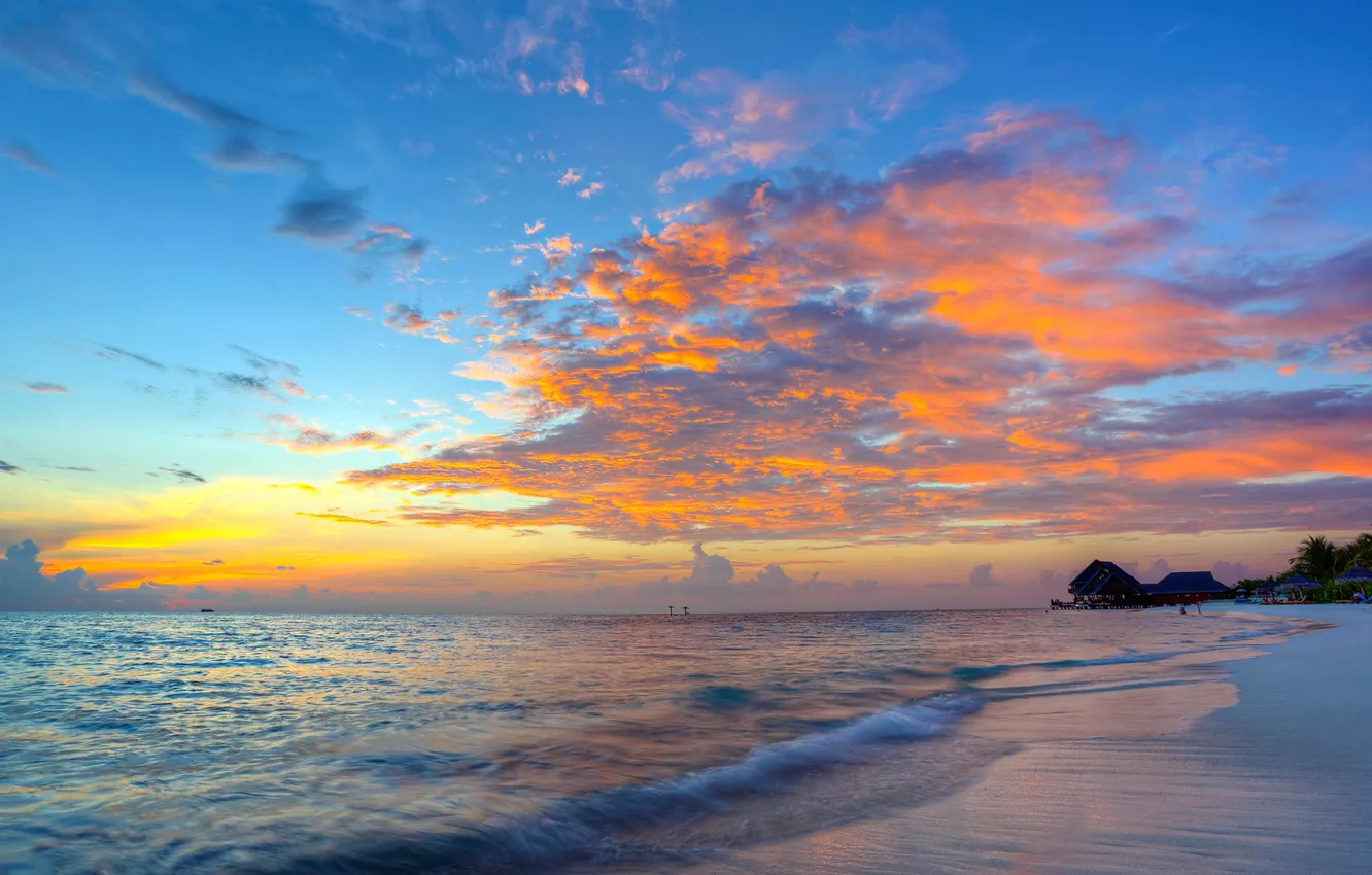 Фото обои песок, море, пляж, небо, солнце, облака, закат, тропики
