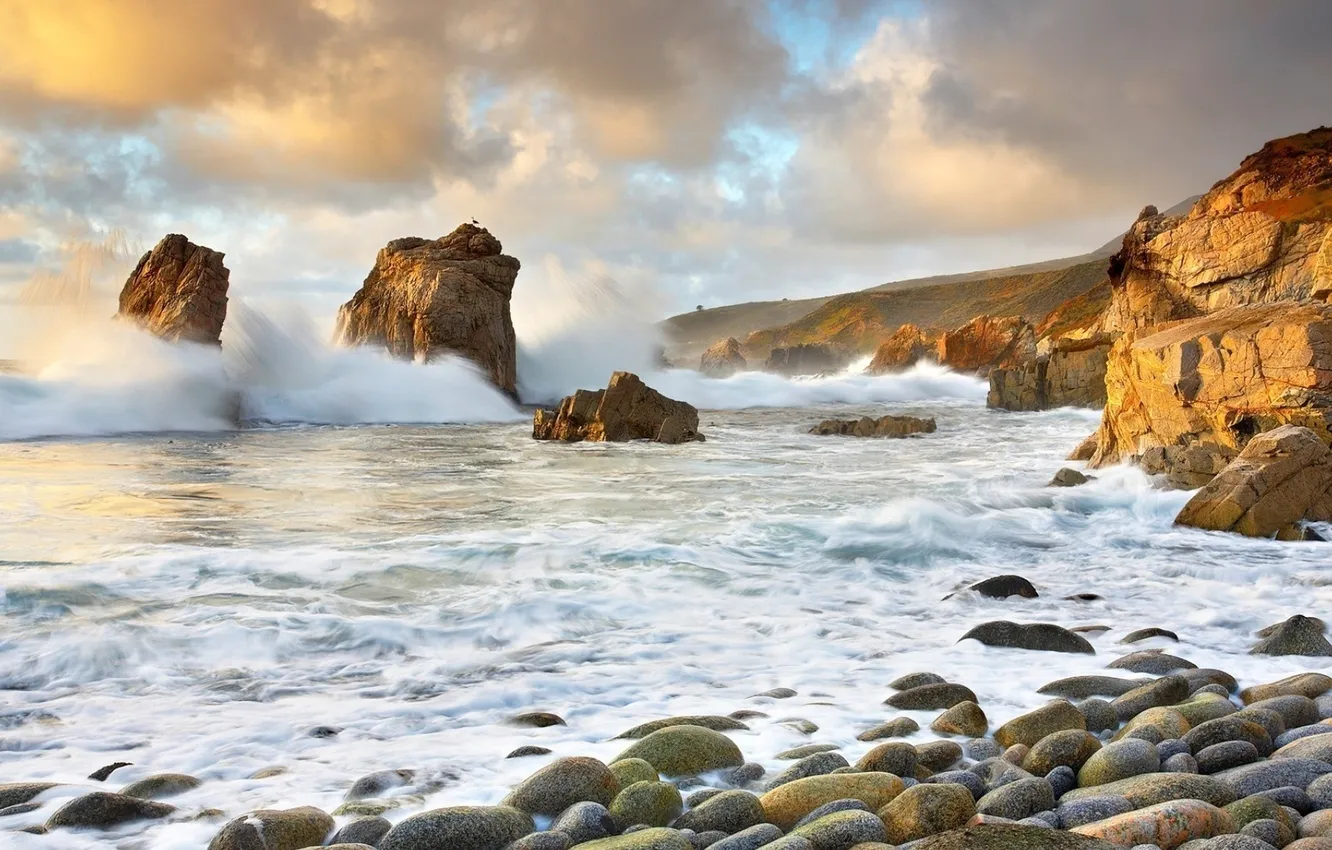 Фото обои море, волны, камни, скалы, Морской пейзаж