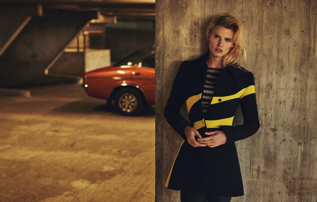 Фото обои авто, модель, макияж, платье, прическа, блондинка, Lara Stone, Лара Стоун