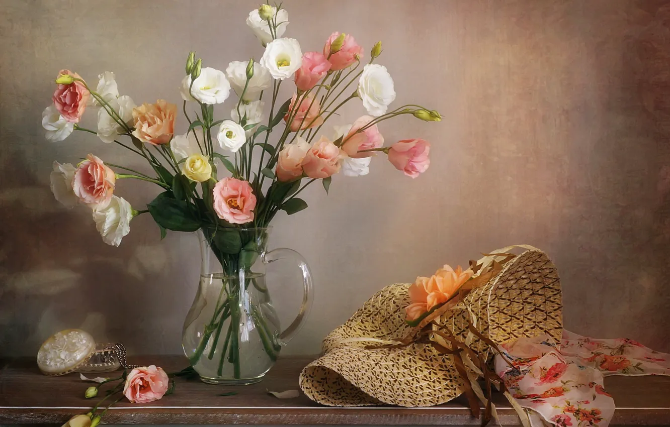 Фото обои цветы, шляпа, шкатулка, ваза, платок, эустома