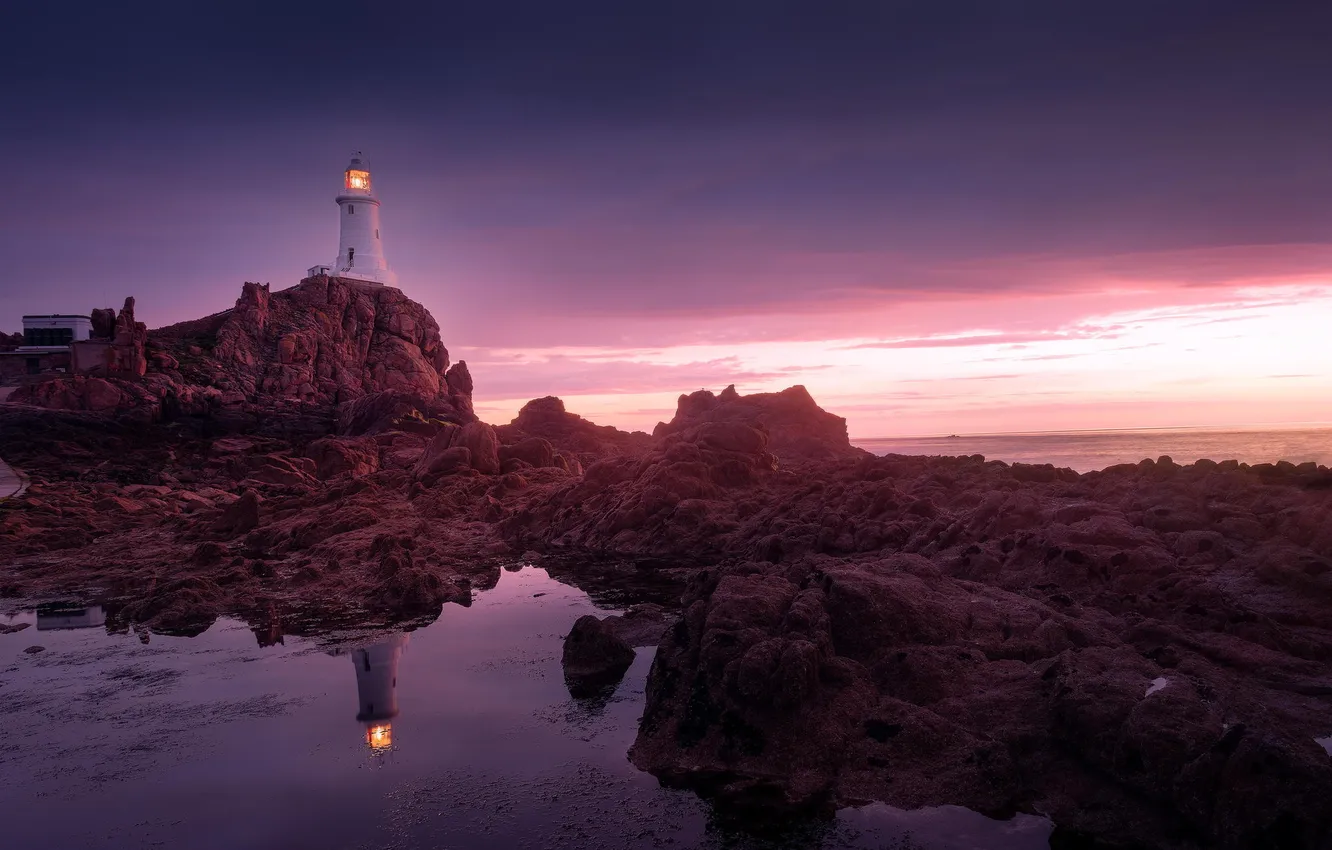 Фото обои океан, скалы, рассвет, маяк, Lighthouse, Jersey, Corbiere