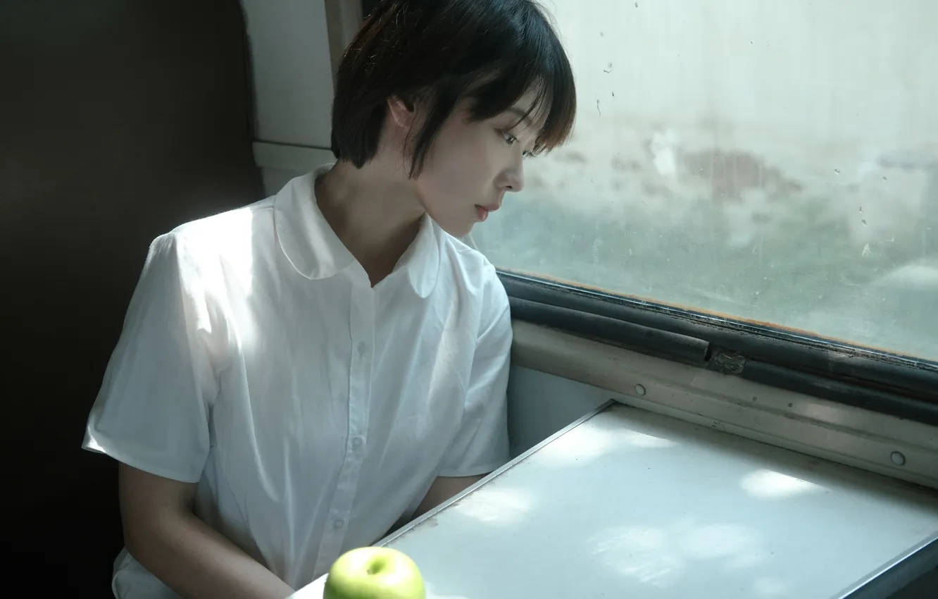 Фото обои Apple, Beautiful, Asian, Model, Glass, Train, Woman, Cute