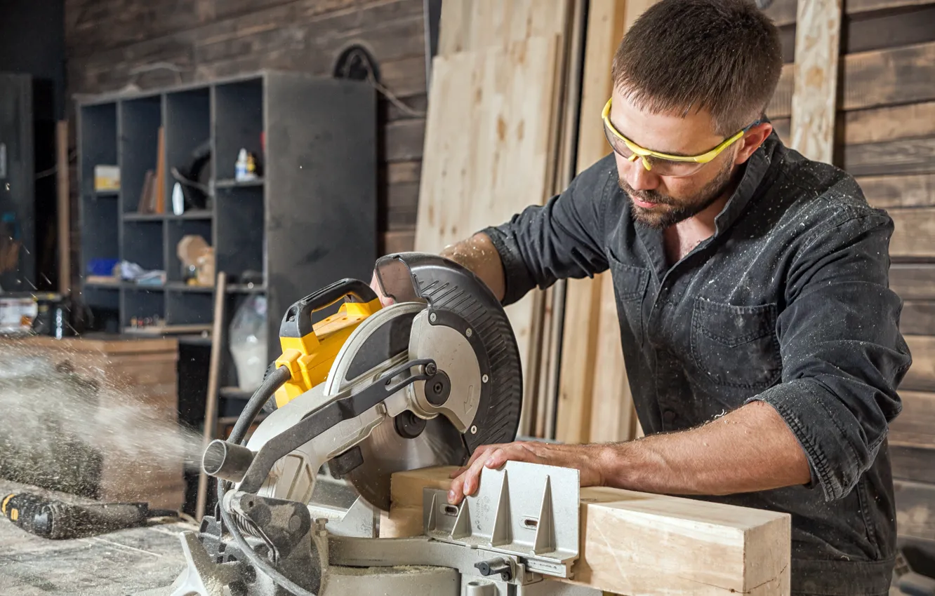 Фото обои wood, carpenter, circular saw