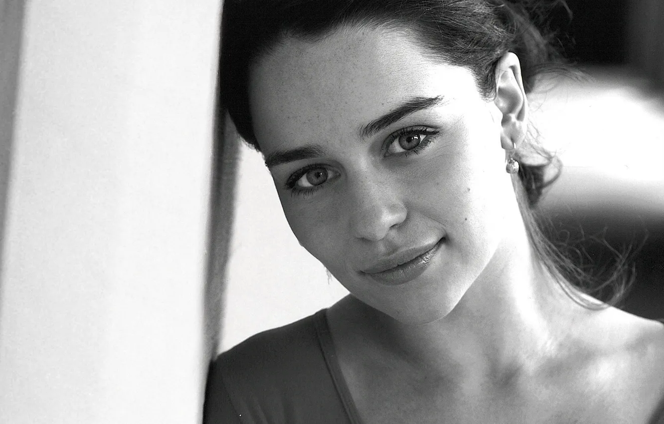 Фото обои Beautiful, 1920x1200, Girls, black and white, Game of Thrones, Emilia Clarke, Actress