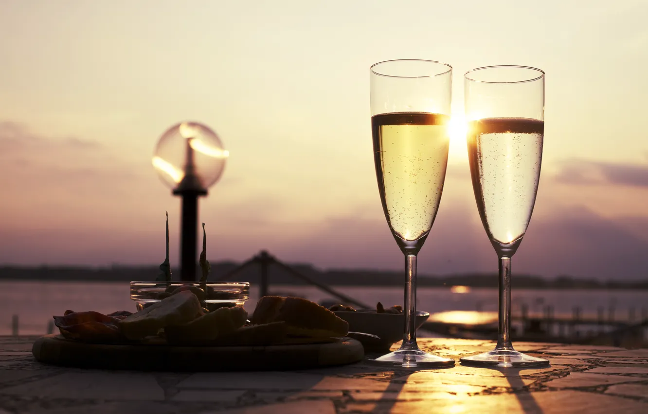 Фото обои закат, вечер, бокалы, шампанское, sun, romantic, drink, date