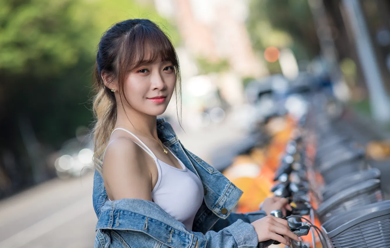 Фото обои взгляд, майка, азиатка, боке