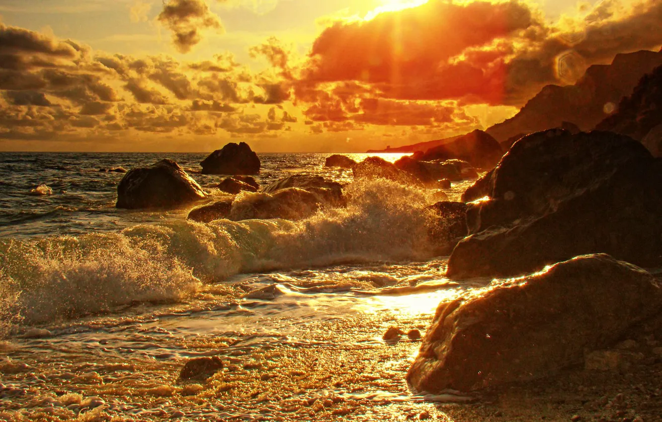 Фото обои море, закат, камни, побережье, прибой