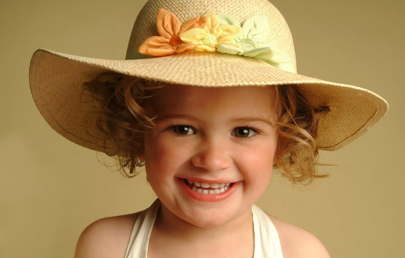 Фото обои улыбка, шляпа, девочка