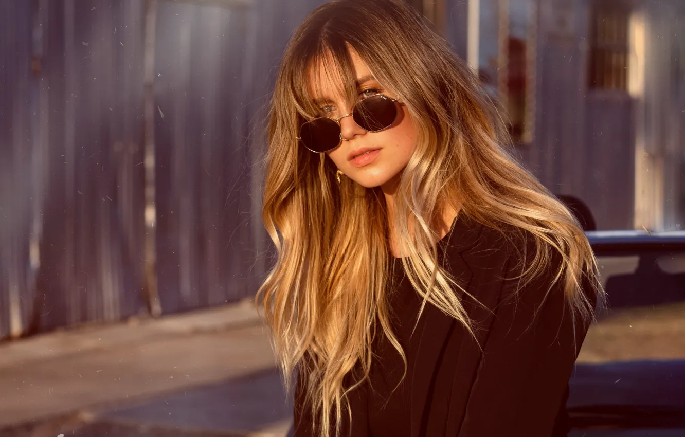 Фото обои очки, блондинка, предметы, Christopher Rankin, модель 𝚁𝚒 𝙷𝚊𝚗𝚎