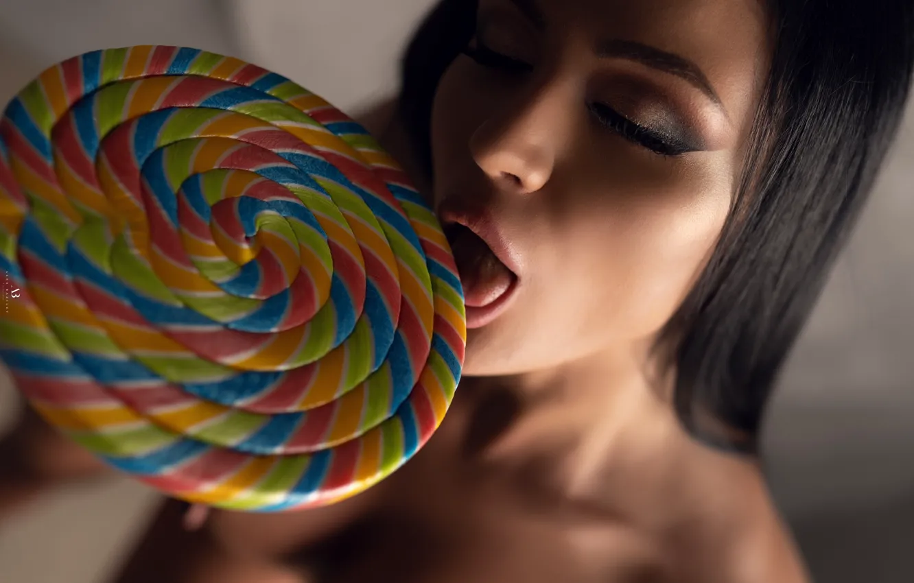 Фото обои nude, tongue, Alex Bazilev, sweet palette
