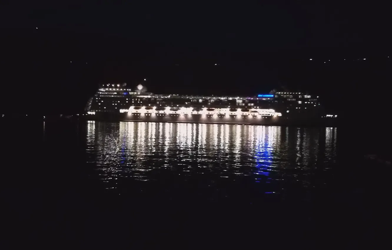 Фото обои montenegro, cruiser/tourer, igalo, herceg-novi